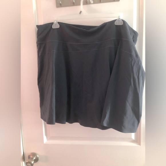 2 piece set! BLUE plus size athletic tank and matching skort EUC - Picture 9 of 15